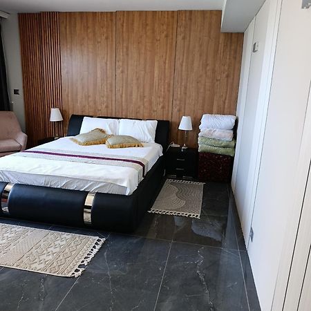 Penthouse Apartment On The Beach Bat Yam Exterior foto